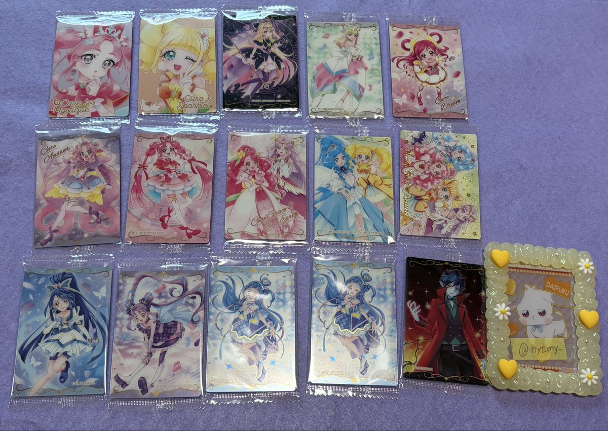 hytmy_'s tweet photo. 【交換】プリキュア　ウエハース　譲渡

譲　画像1〜4  HRミスティック　スパークル　アイドル　ホイップ

求　画像5💜❤️HRキュアキッス　キュアズキューン　定価＋送料

📮郵送希望
HRは交換のみ
HRキッス激求めのため複数提供可能（HR同士は要相談）
❤️は💜含む交換 https://t.co/hpMPmwpLKP