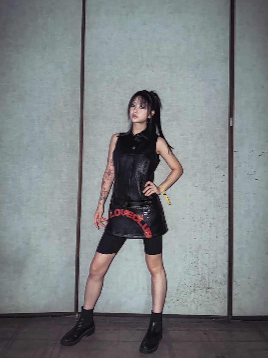 RockN_Rong's tweet photo. 개인컷 주는거 완전 감다살 대표 누구임 ㄷㄷ https://t.co/bxZcQoVC8E