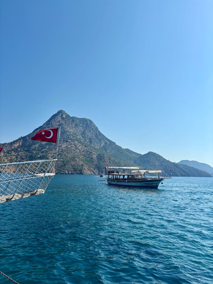 ferideehanimm's tweet photo. günaydın yaşamak.
günaydın sendromsuz pazartesi. https://t.co/7l2nRxT7qz