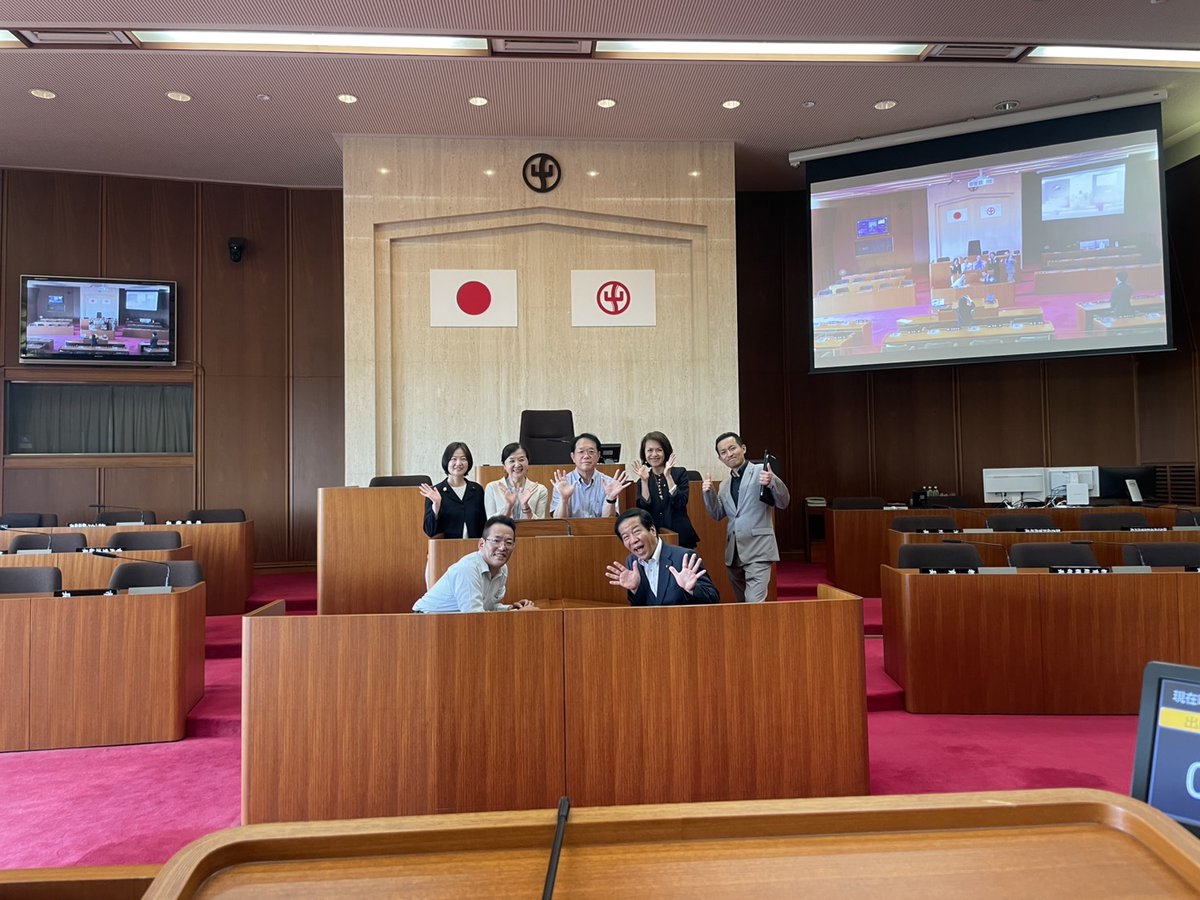 tomoe_sudo's tweet photo. 7月6日　千葉県流山市へ教育厚生委員会で行政視察に来ています🚄
送迎保育ステーションについて詳しく説明をいただき、質問にも丁寧に答えていただきました✨上田市へ持ち帰り、今後の活動に活かしてまいります💪 https://t.co/tAx1BK2rAM