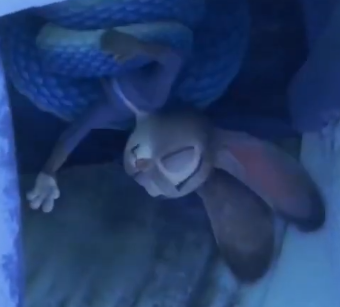 sparccoon's tweet photo. Shhh,  don't wake her, she's sleeping https://t.co/SVG3hBFz5c