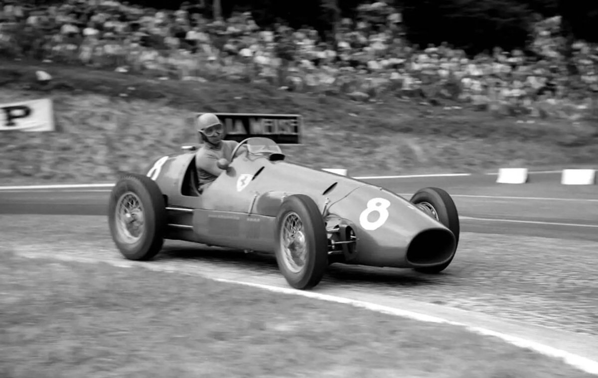 MsportXtra's tweet photo. #F1 #OnThisDay, July 6th 1952. At the Rouen-Les-Essarts racing facility, @ScuderiaFerrari took a 1-2-3 finish with Alberto Ascari winning the #FrenchGP ahead of Nino Farina and Piero Taruffi. https://t.co/WFdvvu5LZN #MsportXtra https://t.co/qcBAAyLSN2