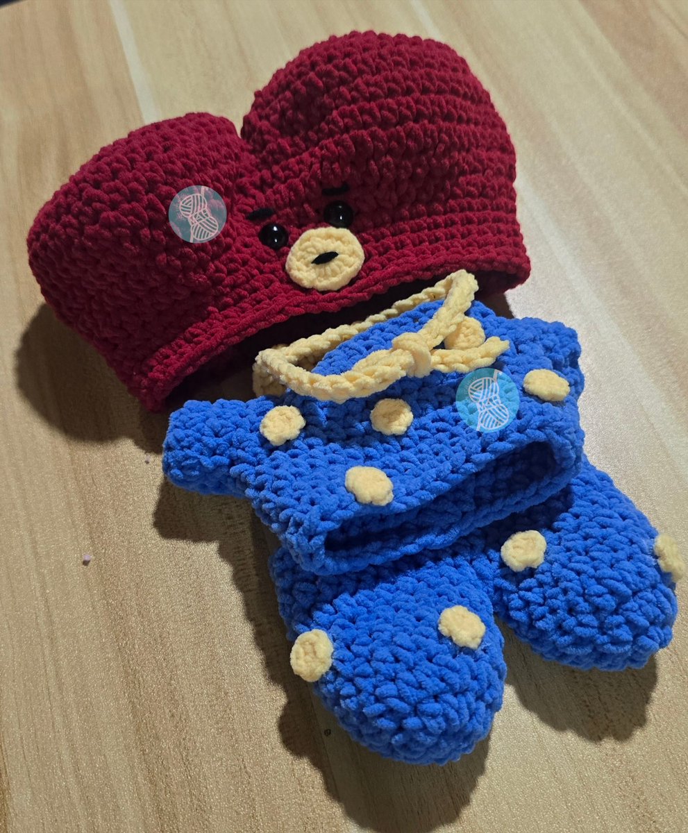 madeforhyun's tweet photo. Complete outfit set for BT21 Cooky (Jungkook) and Tata (Taehyung) 20cm plushies 💜

actual fit photo credit: teteandjeykey

#방탄소년단 bangtan bt21 doll https://t.co/OhJph4zuy8