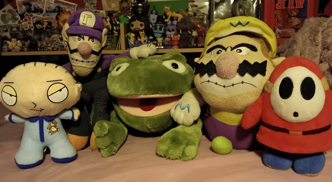 PaperToonsYT's tweet photo. This image may not make sense now but trust me, it'll all click come 2015 https://t.co/W7c5DhnRKH