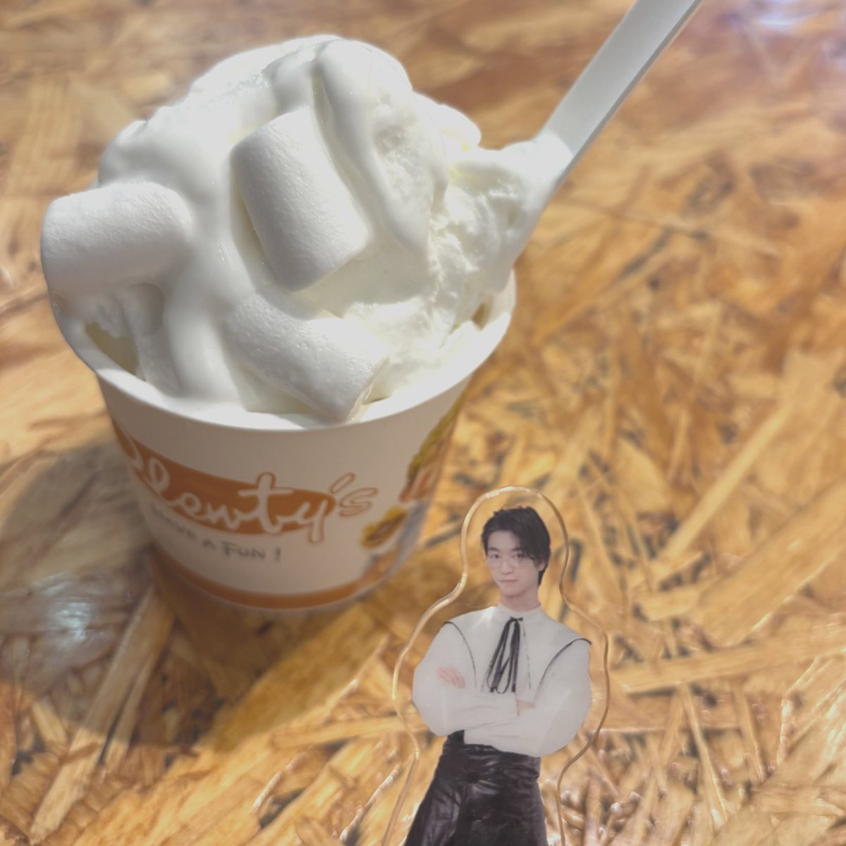 __mee87's tweet photo. みなとアイス食べてきた🍨 https://t.co/gaGuMauHRP