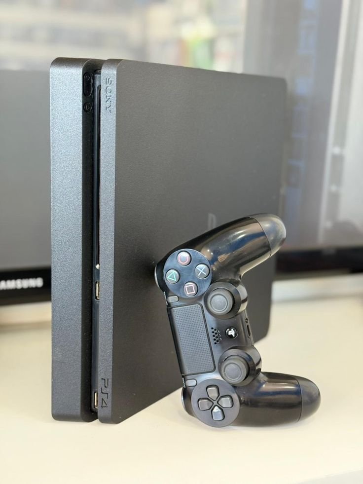 IshmaelJr7's tweet photo. Ps4 slim
>500gb 
>One controller 
>One game https://t.co/fGXpdnTamA