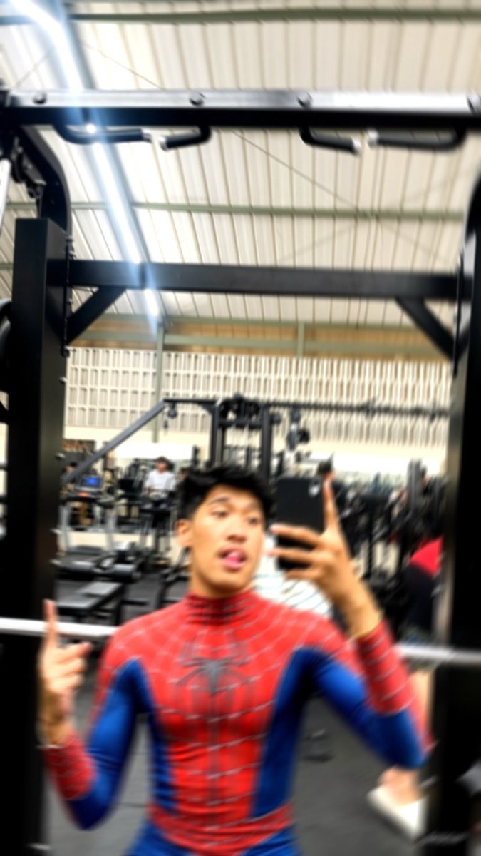dekaka_7's tweet photo. 🕸️ https://t.co/NrkrZ8e7U9