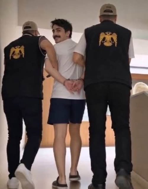 kz_efe57's tweet photo. @Sol_Yumruk3 Neşemlzl çalamazlar 😁✌️❤️ https://t.co/mUAj5toge2