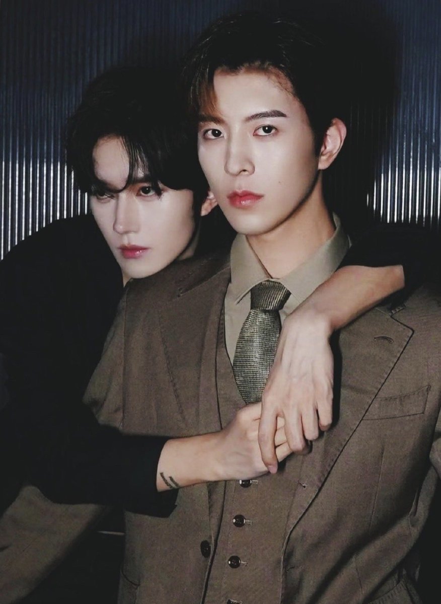 SakuraBorahae's tweet photo. 🌌The Puzzle Pieces🌌

First sight on the series gave me the chemistry, but staying gave me their true story💜Beyond the characters, there’s two amazing artists who love what they do, work endlessly, and have this deep, quiet understanding of each other🌸

#HuangXing #QiuDingjie https://t.co/OPD10qvEog