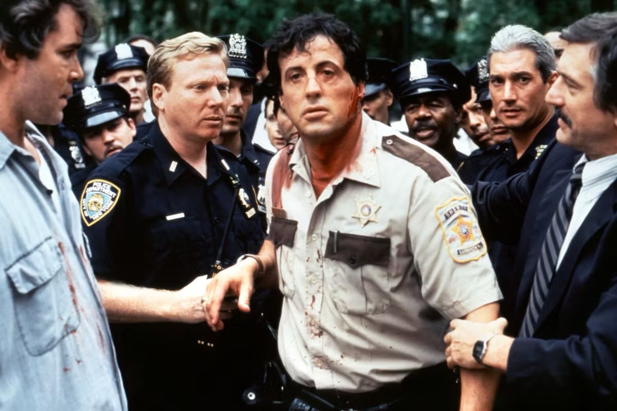 MehdiOmais's tweet photo. 🎂80 ans🎂

Émouvant dans ROCKY, iconique dans RAMBO, si fun dans TANGO ET CASH, vertigineux dans CLIFFHANGER… ou grand acteur dans COPLAND.

Joyeux anniversaire Sylvester Stallone. https://t.co/u8JAyuKy7D