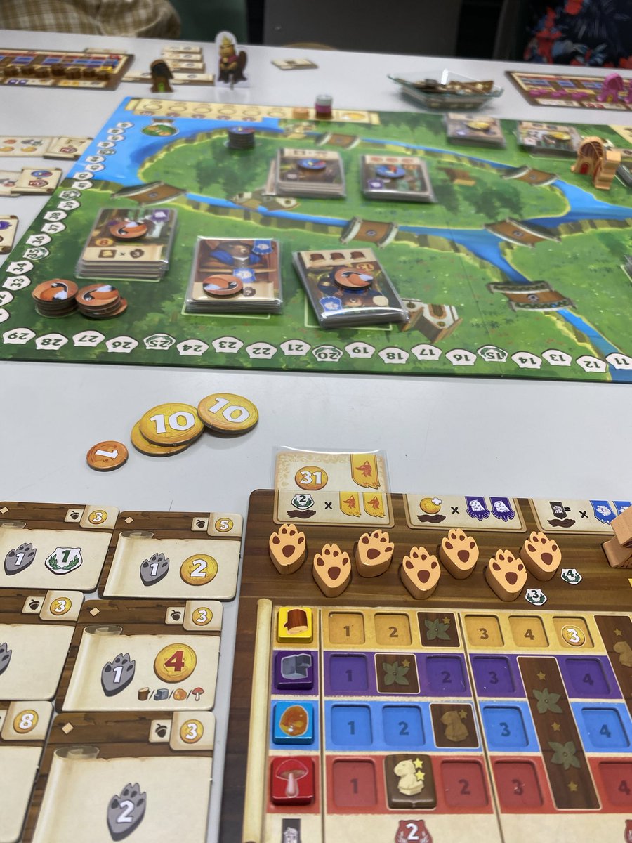 Y2enjoy_games's tweet photo. ボドゲ覚書
キングダムクロッシング
㊗️日本語版発売！なので先行で積んでた英語版を持ち込みでやらせていただきました
システムはセットコレクションと一筆書きロンデル?とでも言うのかな？
一度しか渡れない7つの橋を気球で上手く渡って資源や職人を手に入れて行く
イラストも可愛くルールも簡単で👍 https://t.co/9nvzRwcjNJ