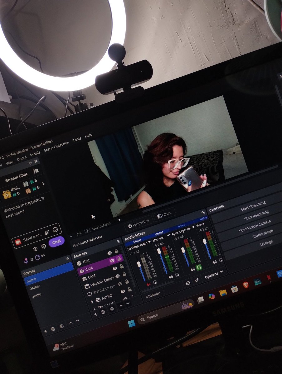 Pxpperr's tweet photo. New light, camera, keyboard for my nails 💅 and mouse that doesn't double click lmao 🐁💀 https://t.co/S7lWTpBTtV https://t.co/nqriZs1xLk