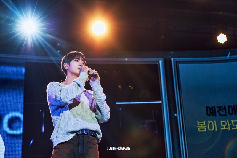 choo_youngwooth's tweet photo. [#ชูยองอู ] เบื้องหลังงาน ‘[CHOO-prise!] in SEOUL’ 
￼
#추영우 #chooyoungwoo https://t.co/AbdQE1QpfB