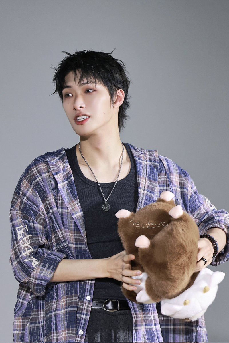 h68JuJ5x4D87570's tweet photo. 260704 Mingi 
#ateez #mingi #민기 https://t.co/nBOxqygcKa