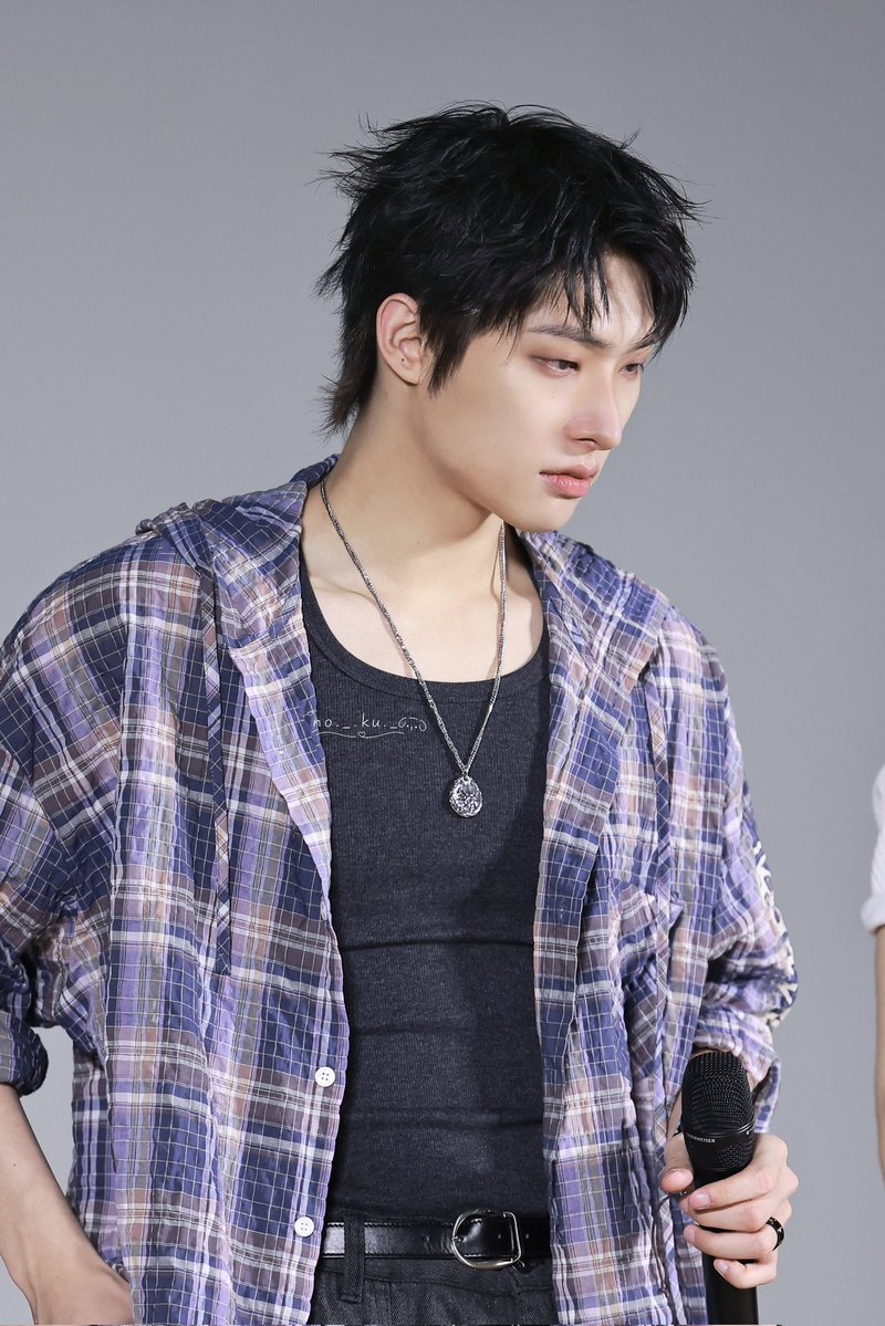 h68JuJ5x4D87570's tweet photo. 260704 Mingi 
#ateez #mingi #민기 https://t.co/nBOxqygcKa