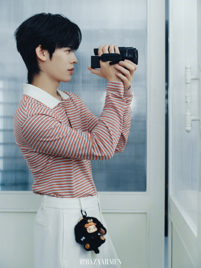 teeteebaipor's tweet photo. ป๋อ น่ารักอะไรขนาดนั้น เล่นปิงปองยังน่ารักเลยยยย ละรูปถือกล้องคือจ๋วยมากกกก 🥺 https://t.co/m93N7AZekD