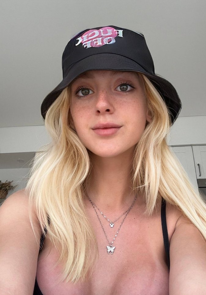 kenziee tweet media