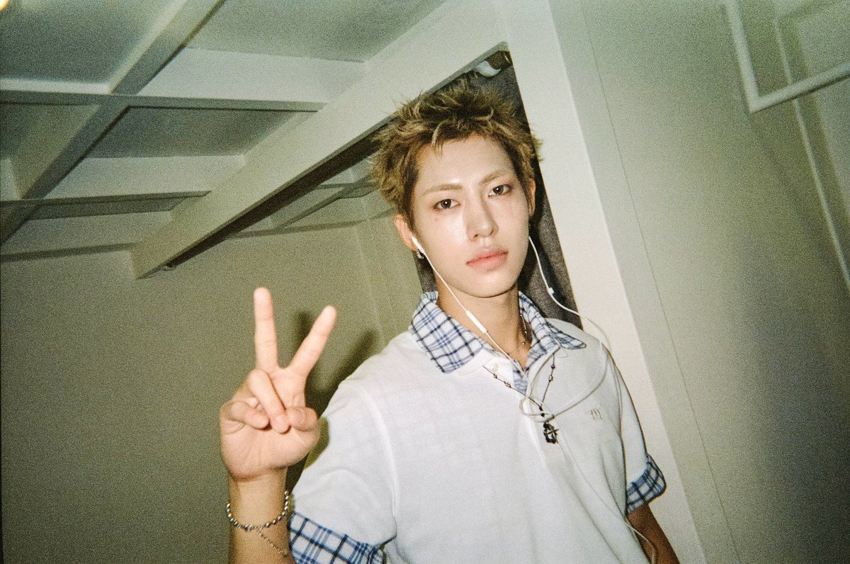 nouera_official's tweet photo. NouerA 1st OFFICIAL FANCLUB ‘NovA’ Preview.exe 📸

📅 모집기간 (*얼리버드) : ~ 07.10 (금) 23:59 (KST) 
🔗 https://t.co/oh0VqmMCGF

#NouerA #누에라 #ヌエラ
#1st_OFFICIAL_FANCLUB_NovA https://t.co/6wiqN63tkV