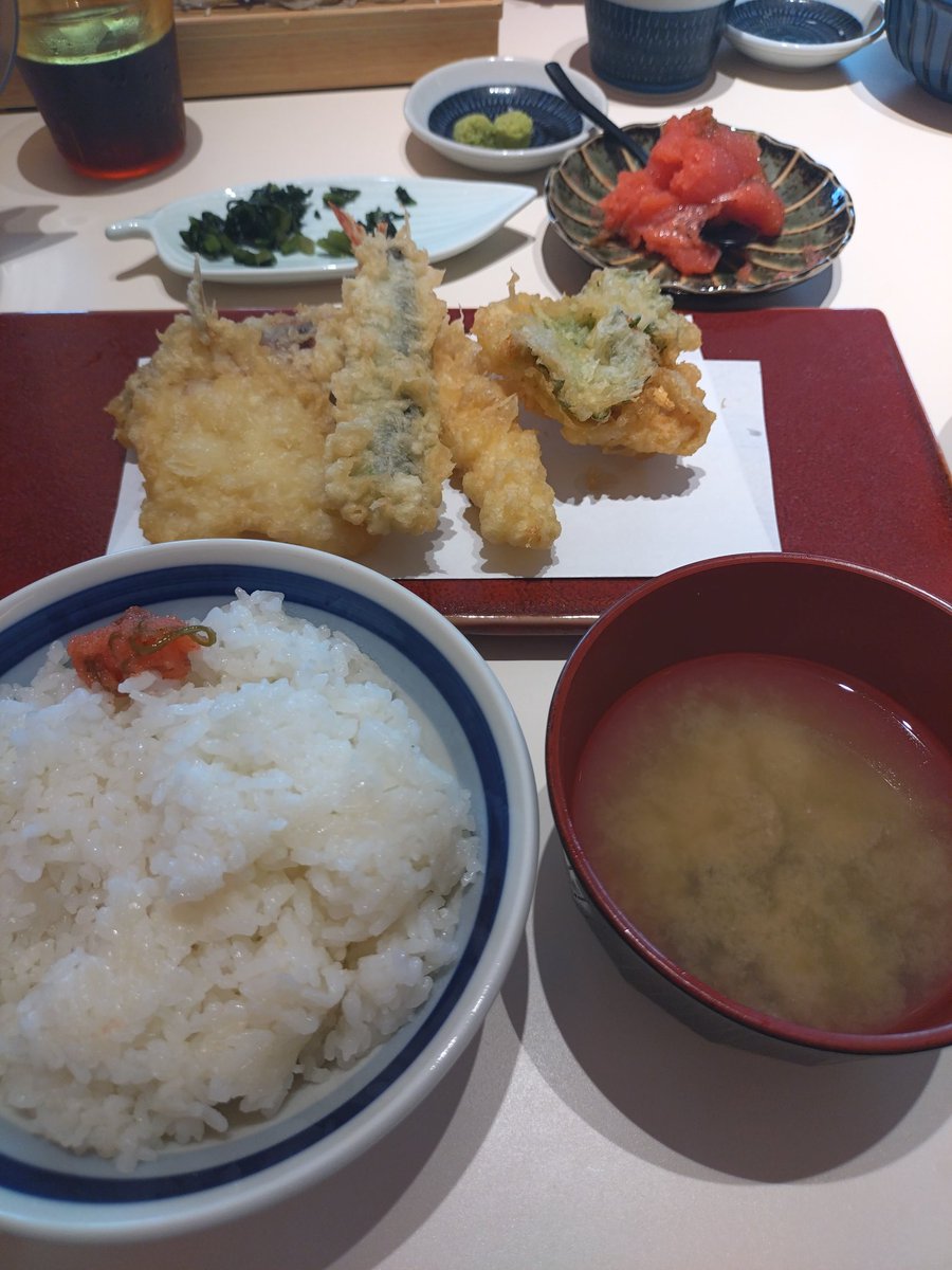 hsm_134's tweet photo. 雨と仕事の忙しさで五月病突入。
本日、心を整える年休(サボり)。 https://t.co/A2KMsyPXyU