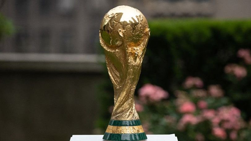 Giftoboxes's tweet photo. FIFA stats highlight Haaland's 7 goals and Norway's historic quarterfinal advancement. Brazil and Mexico face elimination, while Bellingham shines with a key goal. https://t.co/wW8xZnm3hj