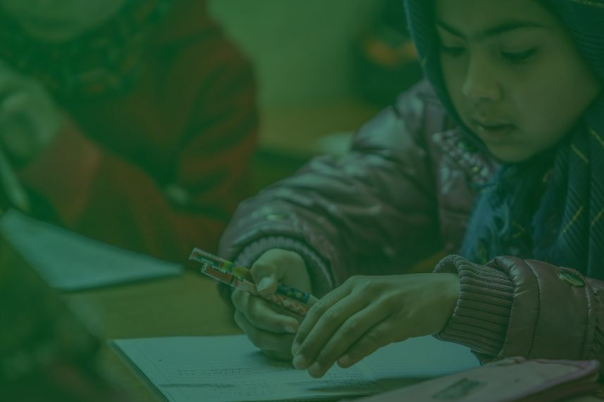 dompetdhuafaorg's tweet photo. Anak Yatim Kehilangan Ayah, Jangan Sampai Kehilangan Masa Depan

Anak yatim tidak hanya membutuhkan santunan, tetapi juga pendidikan, pendampingan, dan lingkungan yang mendukung agar tetap tumbuh dengan harapan. Melalui kepedulian yang berkelanjutan, kita dapat membantu mereka menjaga semangat belajar, meraih cita-cita, dan membangun masa depan yang lebih baik. Baca selengkapnya di: https://t.co/nQ3pof9149
#BulanYatim #AnakYatim #DompetDhuafa