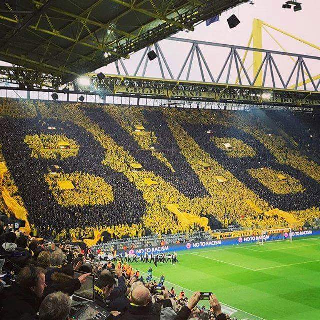 Susha007's tweet photo. @VanLathan Van your team should be Bourssia Dortumund from Germany. #BVB we have the best fun base and Amazing team. The fans are the best in the wolrd. We are the #blackandyellow. https://t.co/ckYAkQYEhO