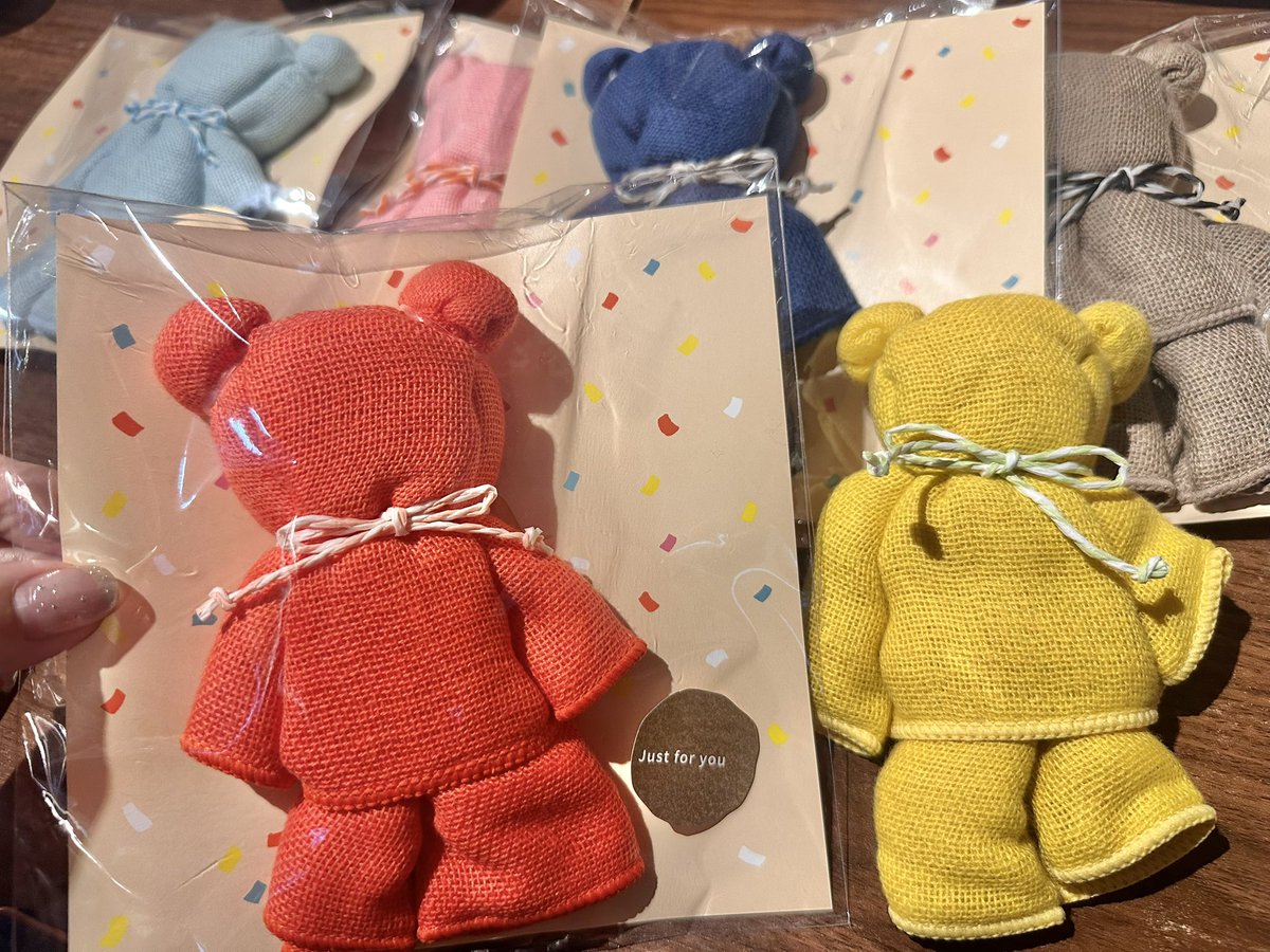 gms_turf's tweet photo. ガーゼブランド、クムコさんからこんなに可愛いガーゼのクマさん🧸を頂きました✨️

沢山のカラーの中から、(すべて可愛くて迷ったのですが)中の人はオレンジを選ばせて頂きました🍊🧡

クムコさんありがとうございます🥰
大切に使わせて頂きます😊

 @KOHDAI2020 https://t.co/AUXiO4AbIu