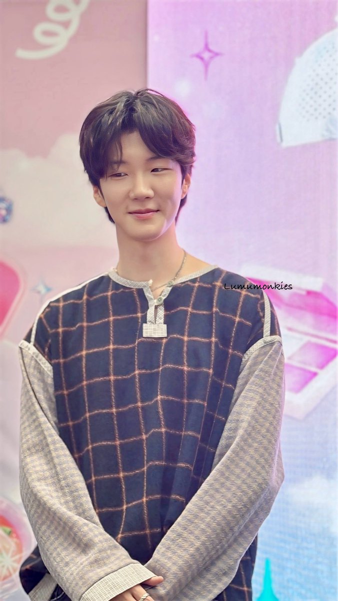 dthoa97's tweet photo. 20260704 KBEE Hanoi

#위너 #김진우 #강승윤 #이승훈 #HOONY 
#WINNER #KBEEHANOI https://t.co/0n5G3Ghyhn