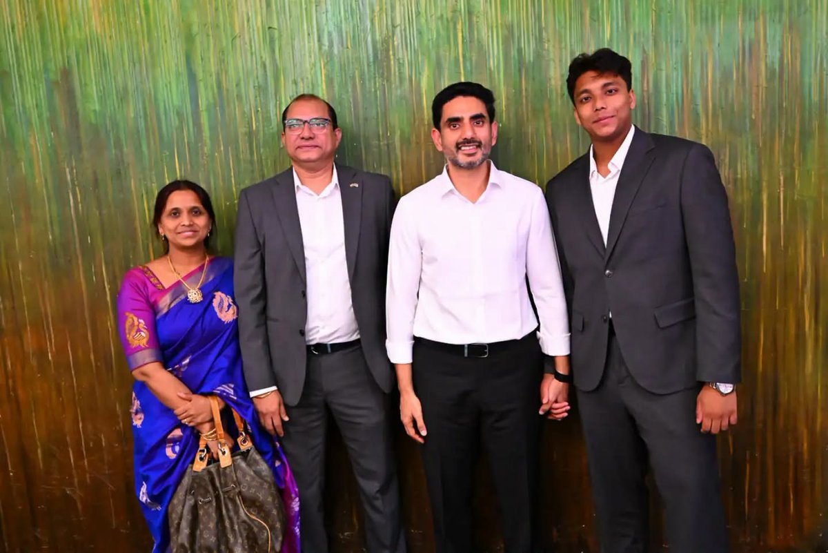 LN_Updates1's tweet photo. దక్షిణ కొరియా రాజధాని సియోల్‌లో తెలుగు డయాస్పోరా సమావేశంలో పాల్గొని ప్రసంగించాను. ఇక్కడ మీలో ఉన్న ప్రతిఒక్కరూ ఆంధ్రప్రదేశ్ బ్రాండ్ అంబాసిడర్లే. మీరు విజయాన్ని సాధించినప్పుడు, వ్యాపారం ప్రారంభించినప్పుడు, మంచి పేరును సంపాదించినప్పుడల్లా ఆంధ్రప్రదేశ్ గర్వపడుతుంది. 
#southkorea https://t.co/SUaf1kPjr1