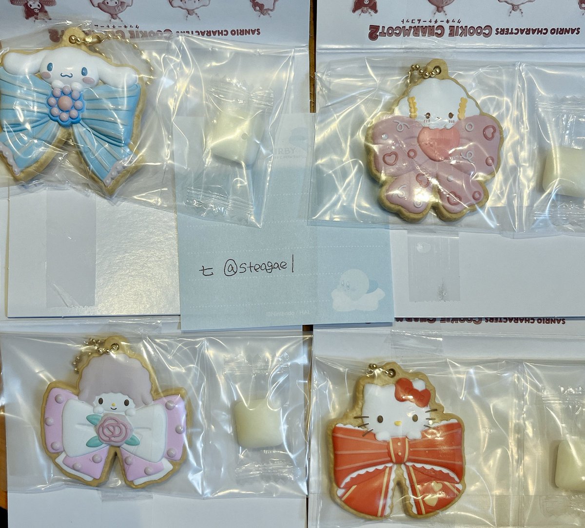 steagael's tweet photo. 【交換】サンリオクッキーチャーム2

譲)シナモロール、こぎみゅん、マイスウィートピアノ、キティ
求)はなまるおばけ、ハンギョドン、タキシードサム、マイメロディ

郵送交換希望です。
全て交換を決めたいのでお返事にお時間頂く場合がございますがよろしくお願いいたします。 https://t.co/DWmPRat9HH
