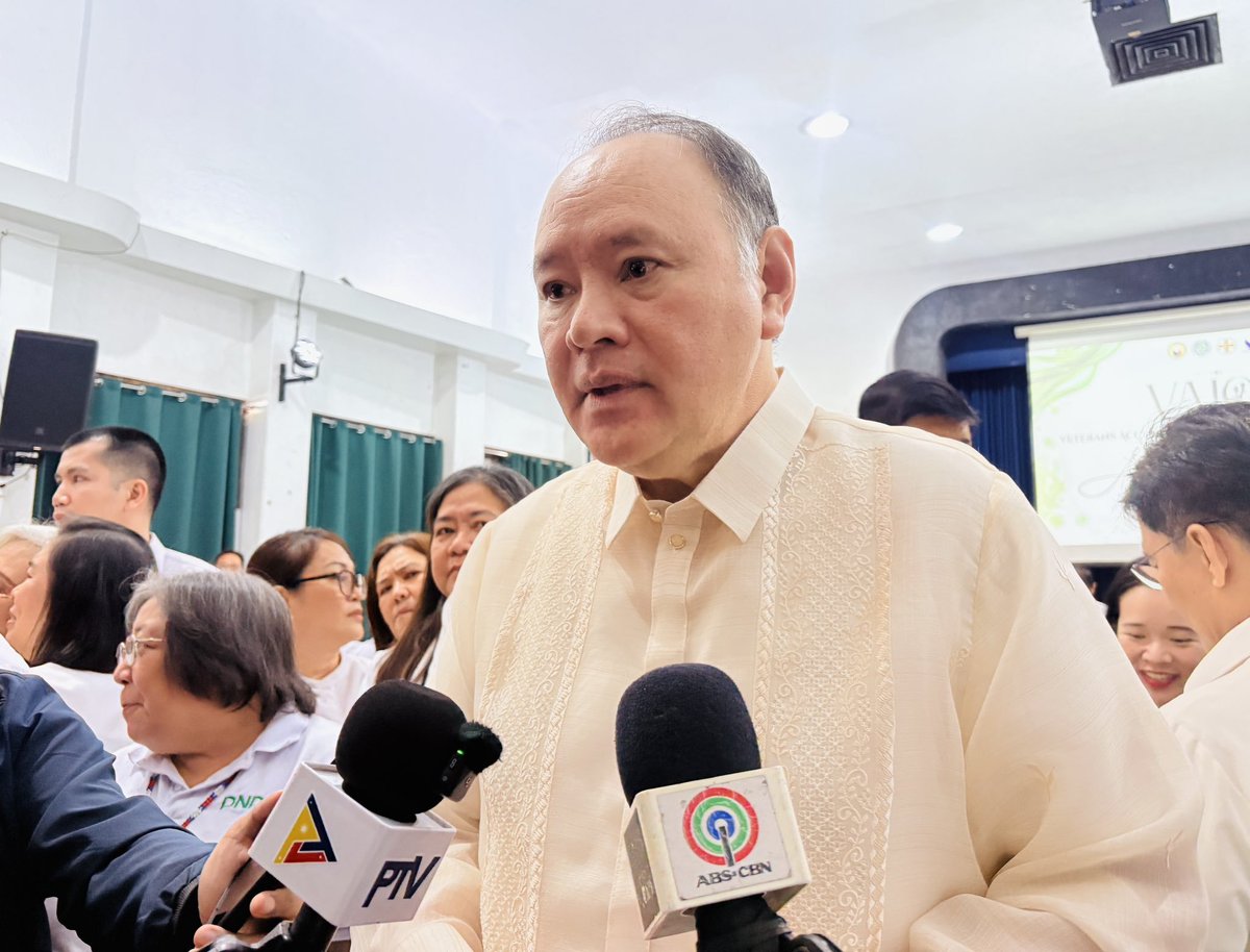 ABSCBNNews's tweet photo. Defense Secretary Gilberto Teodoro Jr. on Monday dismissed Chinese Ambassador to the Philippines Jing Quan’s proposal to establish a common fishing area in Bajo de Masinloc or Scarborough Shoal, saying the Philippines was “not born yesterday” and describing the move as a public relations stunt.

Teodoro stressed that the country’s fishing rights are already recognized under the landmark 2016 Arbitral Award.

“Hindi tayo pinanganak kahapon. ‘Yan ay karapatan under the Arbitral Award, So, bakit siya magsasubmit ng proposal? Anong gusto niyang mangyari ngayon—tatanggap ka ng proposal na sasabihin mo dahil sa proposal nila kaya nagka-common fishing ground? Nakalagay na ‘yan diyan eh—common fishing ground within our EEZ [exclusive economic zone]. Sino niloko nila?” Teodoro told reporters in a chance interview in Quezon City. | via @biancadava