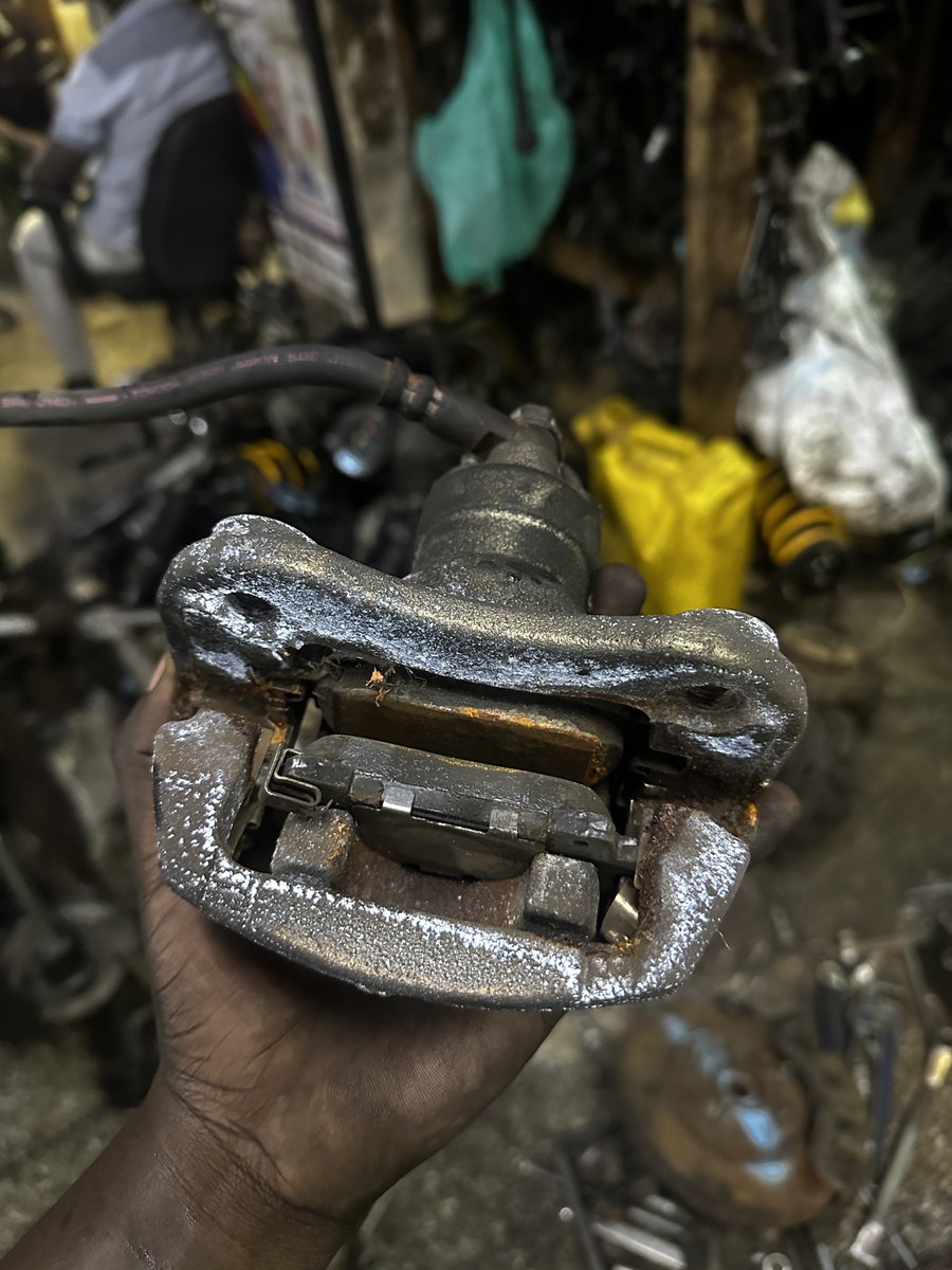 kirya_ug's tweet photo. Nze ntunda spare parts (0756577143)

Gwe otunda kki tukigule? https://t.co/6U7eTiIRq6