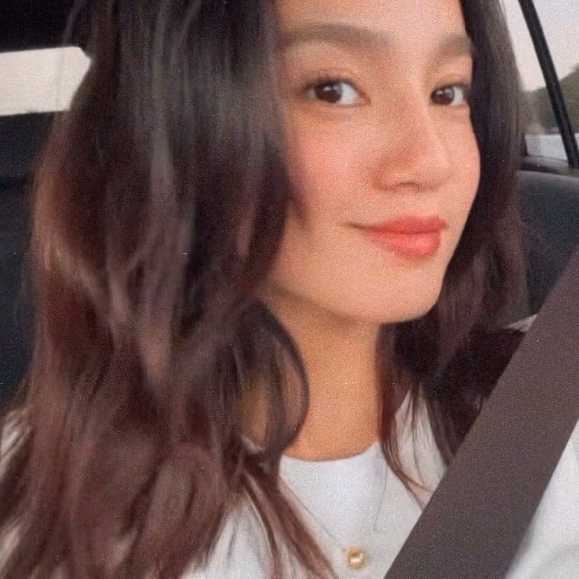 doughnbil's tweet photo. brown-eyed girlie with her freckles, GANDA GANDA !!! https://t.co/Vrjwvd8tlV