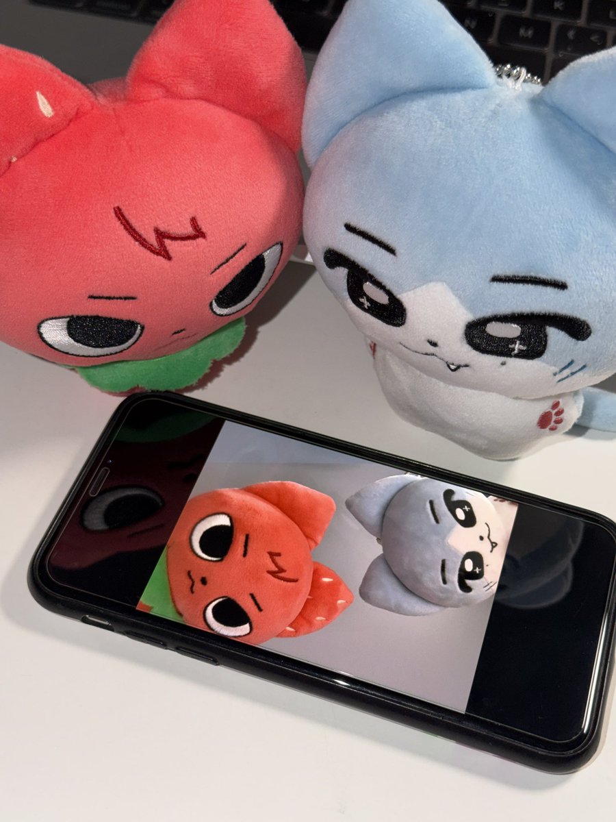 Awooo_93's tweet photo. 🍓🦈 https://t.co/PyDNMjmrQL