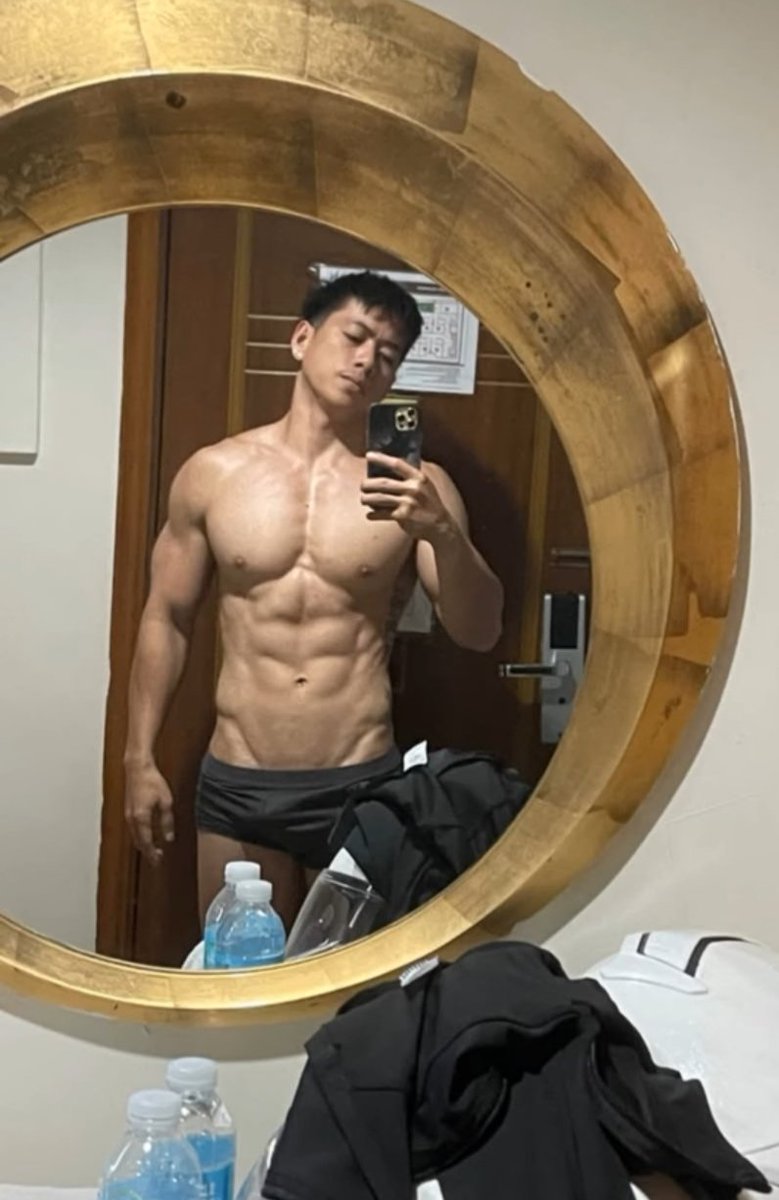 TemptingGents's tweet photo. Sarap talaga ni Daddy Baste 😂 https://t.co/01FfmY4TF9