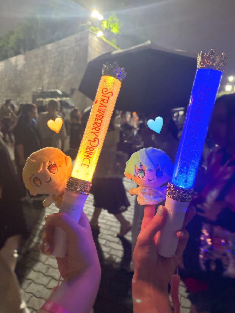 akn__stpr's tweet photo. すとろべりーめもりーvol.10th anniversary in大阪🐙✨️

地元大阪でころんくんに会えて幸せいっぱいでした😽🎶私もころんくんのこと大好きやで〜！🩵

#すとぷり10周年ライブ #ころんくん https://t.co/XPGbR2i455
