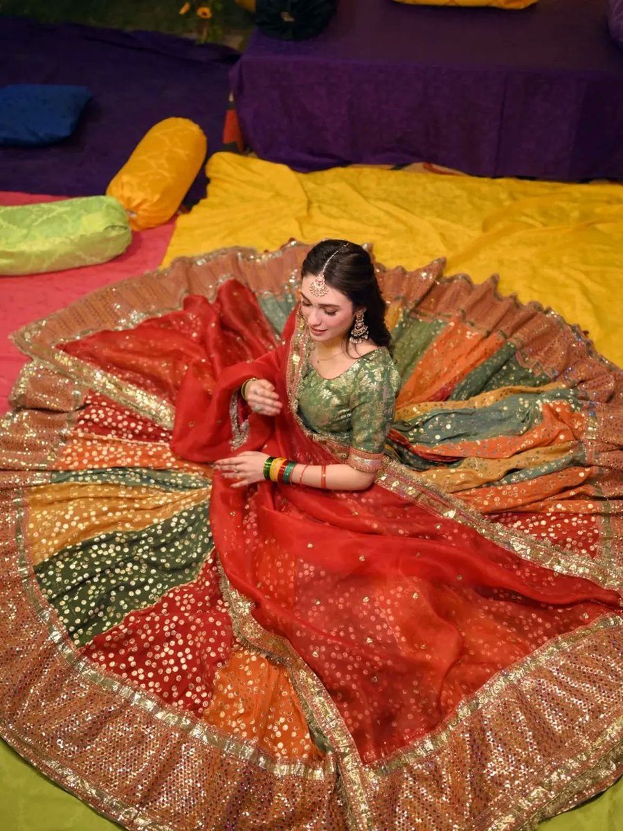 BareeraTasneem's tweet photo. Elegance stitched with love β¨ From dreamy Nikkah dresses to stunning bridal wear, every outfit is designed to make your special day unforgettable. Custom-made designs available with worldwide delivery. π€π°
#NikkahDress #BridalWear #PakistaniDesigner #CustomMade #SummerCollection