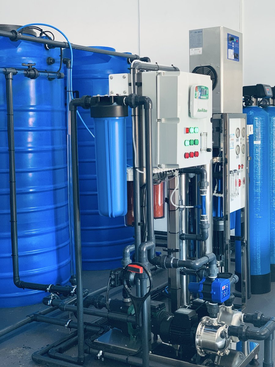 AquaBluePulse's tweet photo. Every drop is purified through Reverse Osmosis, Ozonation &amp; Remineralisation for water that's pure, crisp and refreshing. We don't just filter our water, we perfect it! 💧
📍Shop 15, 12 Pretoria Rd, Kempton Place, Kempton Park
#AquaBluePremium #PurifiedWater #KemptonPark https://t.co/tpXRXiXnac