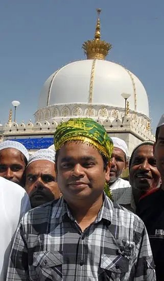 Rajaram93584674's tweet photo. You would see ppl from Tamilnadu criticizing Ilaiyaraaja for his spiritual connection with Goddess Mookambika ( a "Karnataka God" !! ).

But you would not see anyone hitting AR Rahman for his devotion to Ajmer Khwaja Durgah in Rajasthan.

That's what Tamil Hindus miss to see.. https://t.co/Gxvlj4HEjr