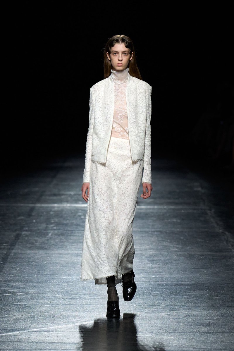 jacquemusx's tweet photo. Boloria SS27 by Olivier Theyskens 🦋 https://t.co/CcLW8Je0QH