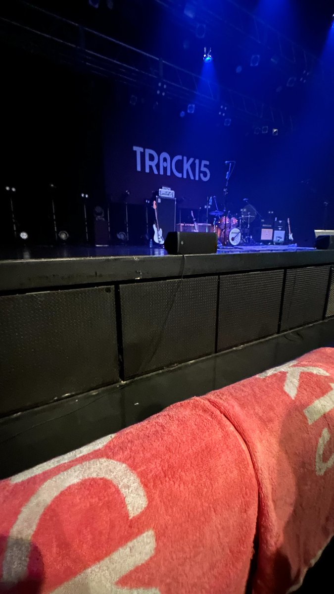 agvbqw's tweet photo. 最前で見れたの幸せすぎた🥹
大好きな君ノーベル聴けて幸💓
track15って言うバンドに出会えて私はとっても幸せです！！
ちゃんと私の心に響いてるし辛い時いつもいつも助けられてます🤭
わたしの人生にtrack15っていうバンドが出てきてくれてありがとう🫶
これからもずっと応援し続けます！
#TRACK15 https://t.co/FL3s2zoz6F