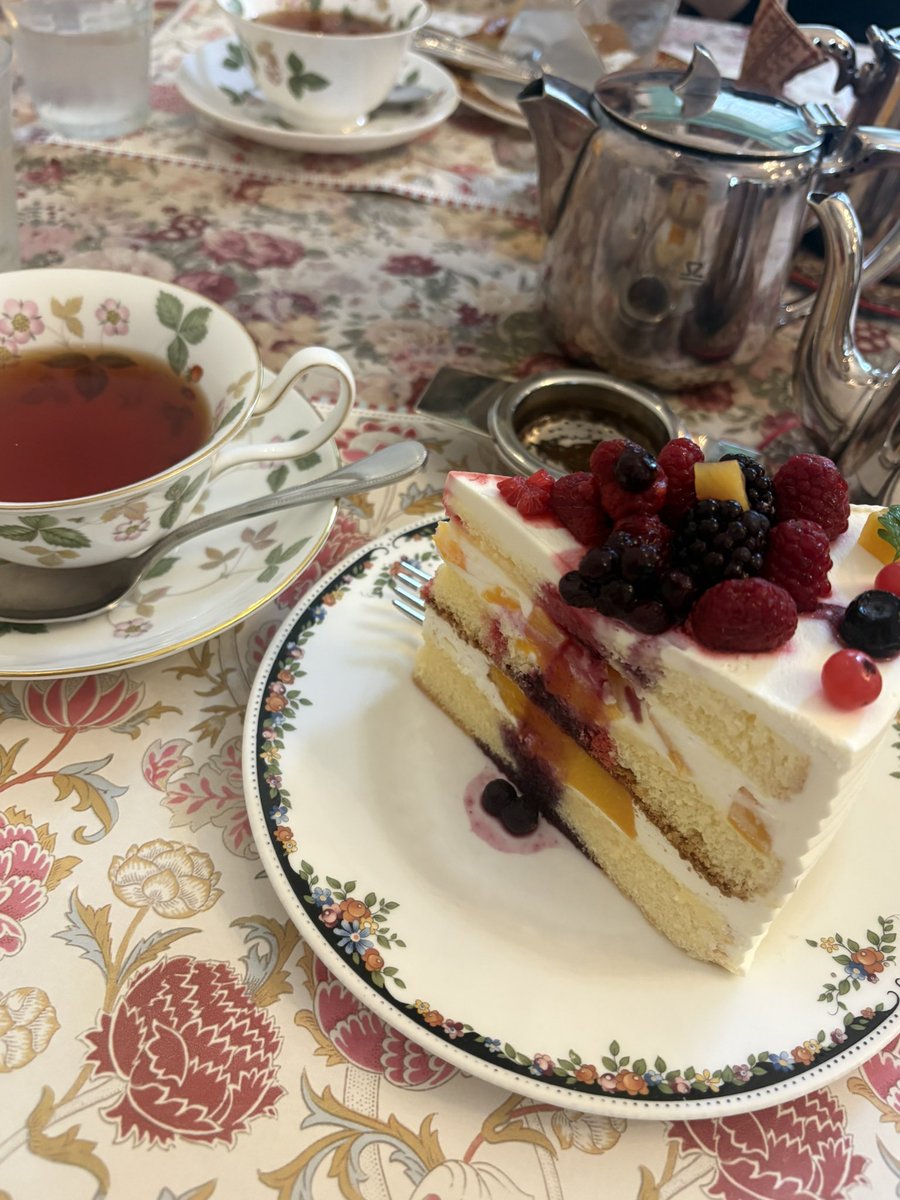 asamitomonon's tweet photo. おしゃれランチとお茶タイム https://t.co/JByZbBrqqp