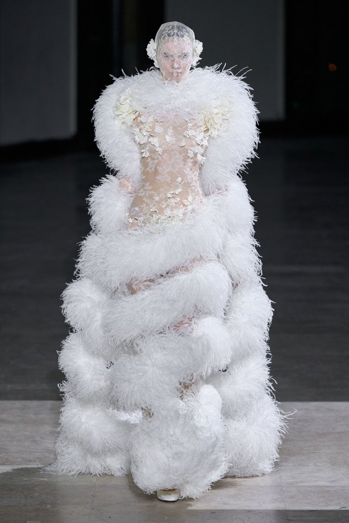 jacquemusx's tweet photo. Happy Couture Week to all who celebrate!!! https://t.co/Chm60mTjZZ
