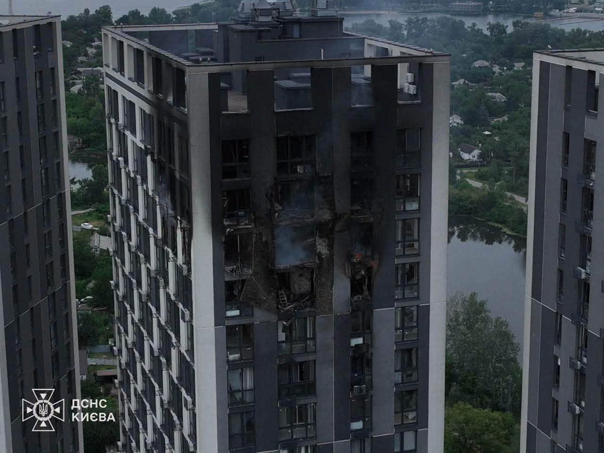 IngaTolockiene's tweet photo. Second massive attack on Kyiv in just 5 days. Tonight's attack lasted into the early morning with deaths already confirmed and rising. russia is losing - this war, its sanity, and its future. Attacking civilians and hurting children is the lowest and most cowardly act imaginable. https://t.co/ugFR7sqOrd