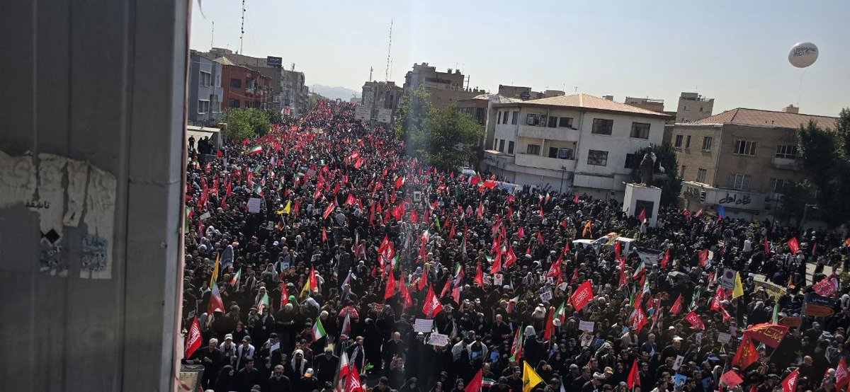 zahra6vsnc's tweet photo. شهادت رهبر حکیم، دل ملت را به سوگی بزرگ برده است؛
 باید این سوگ با حضور مردم به وحدت تبدیل شود.
#حی_علی_التهران https://t.co/TwDRVCbo8a