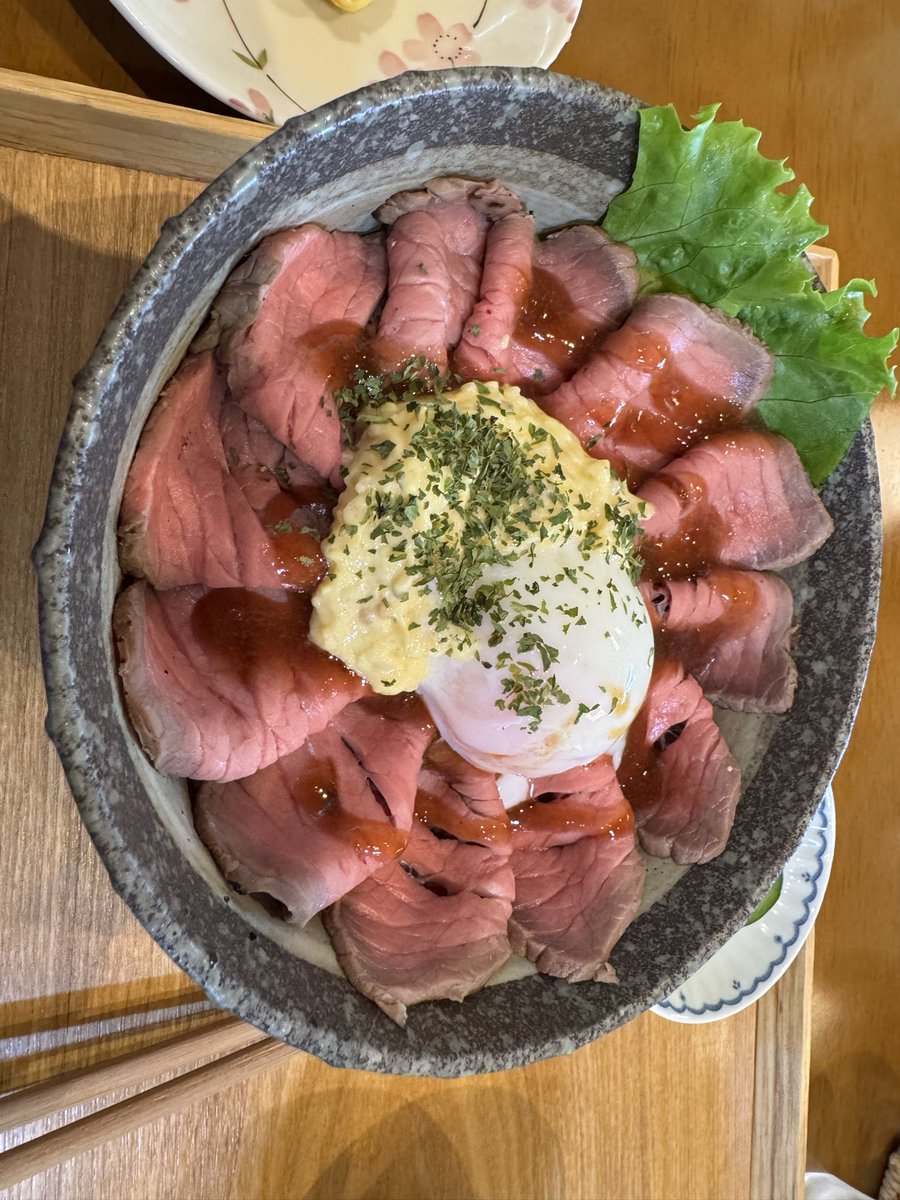 timon_kouya's tweet photo. 家の近くのカフェで食べたローストビーフ丼と明太子のだし巻き卵は美味しかった😊 https://t.co/H7pTvdzZFm