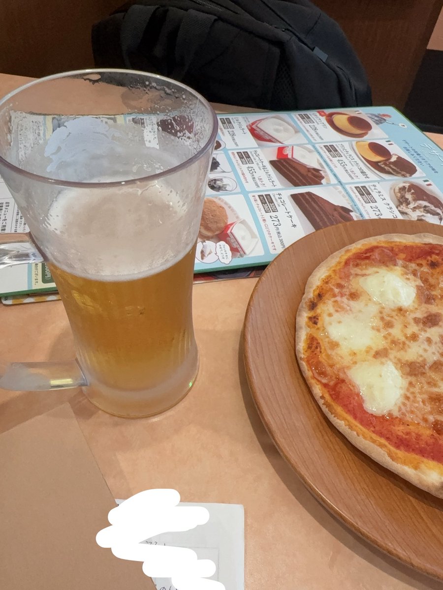 mm666unk's tweet photo. 今日は違う現場で早く終わったので…
一人でサイゼ🍺
滅多にない時間だから許して笑🙏 https://t.co/thh3gIjp4q