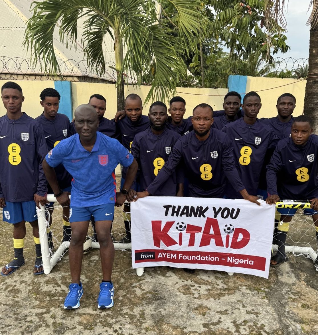 KitAid's tweet photo. Amazing to see England shirts being proudly worn in Nigeria. The Three Lions continue to inspire fans across the world! 🦁

A truly heroic and historic performance from @England today. 

A huge thank you to the @FA for their continued support.

#England #ThreeLions #MexEng https://t.co/Eyt8ouSgFi