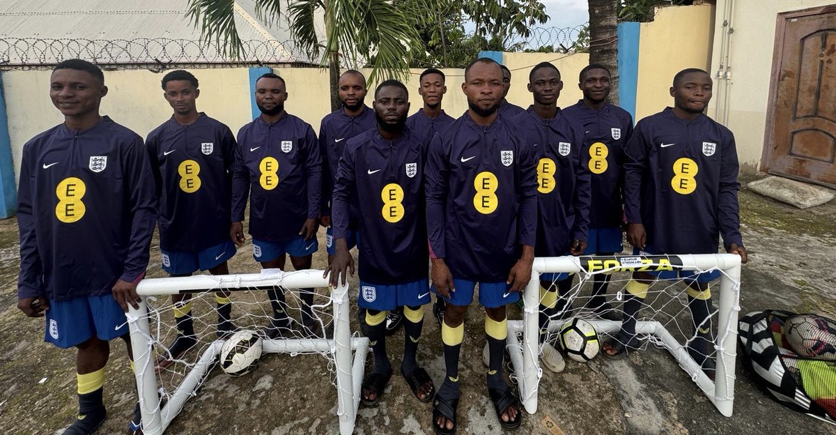 KitAid's tweet photo. Amazing to see England shirts being proudly worn in Nigeria. The Three Lions continue to inspire fans across the world! 🦁

A truly heroic and historic performance from @England today. 

A huge thank you to the @FA for their continued support.

#England #ThreeLions #MexEng https://t.co/Eyt8ouSgFi