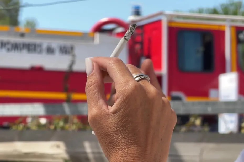 F3cotedazur's tweet photo. "100 cigarettes ramassées par kilomètre et par sens de circulation" : Vinci lance sa campagne contre les jets de mégots
https://t.co/KOq6IqIjrJ https://t.co/jeM5Xloq5e